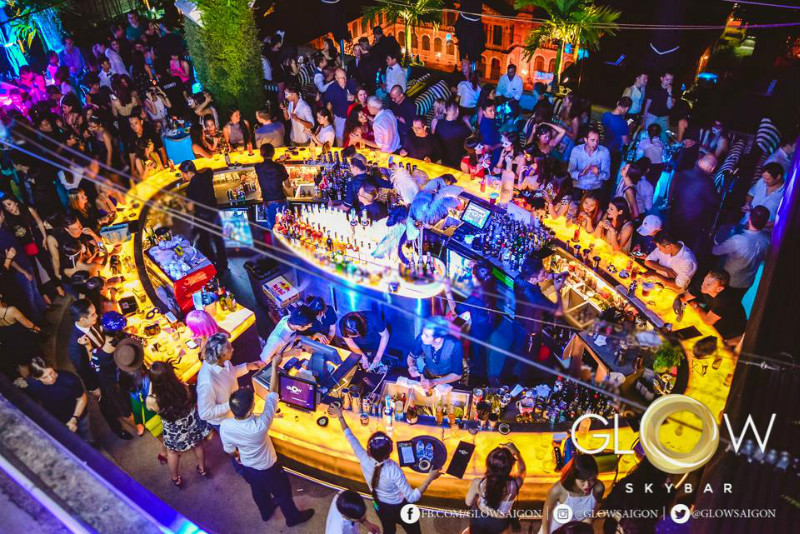 Glow-Sky-bar-Saigon-Viet-Fun-Travel