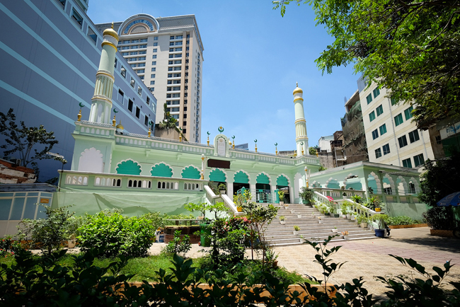 Saigon Central Mosque