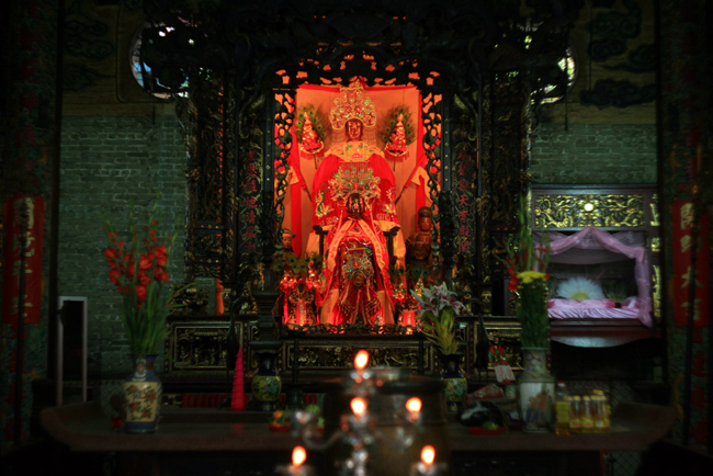 Thien Hau Temple inside