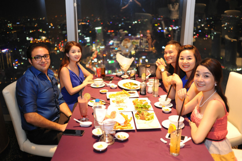 bitexco-financial-tower-restaurant-51