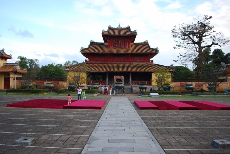 Hien Lam in Hue imperial 