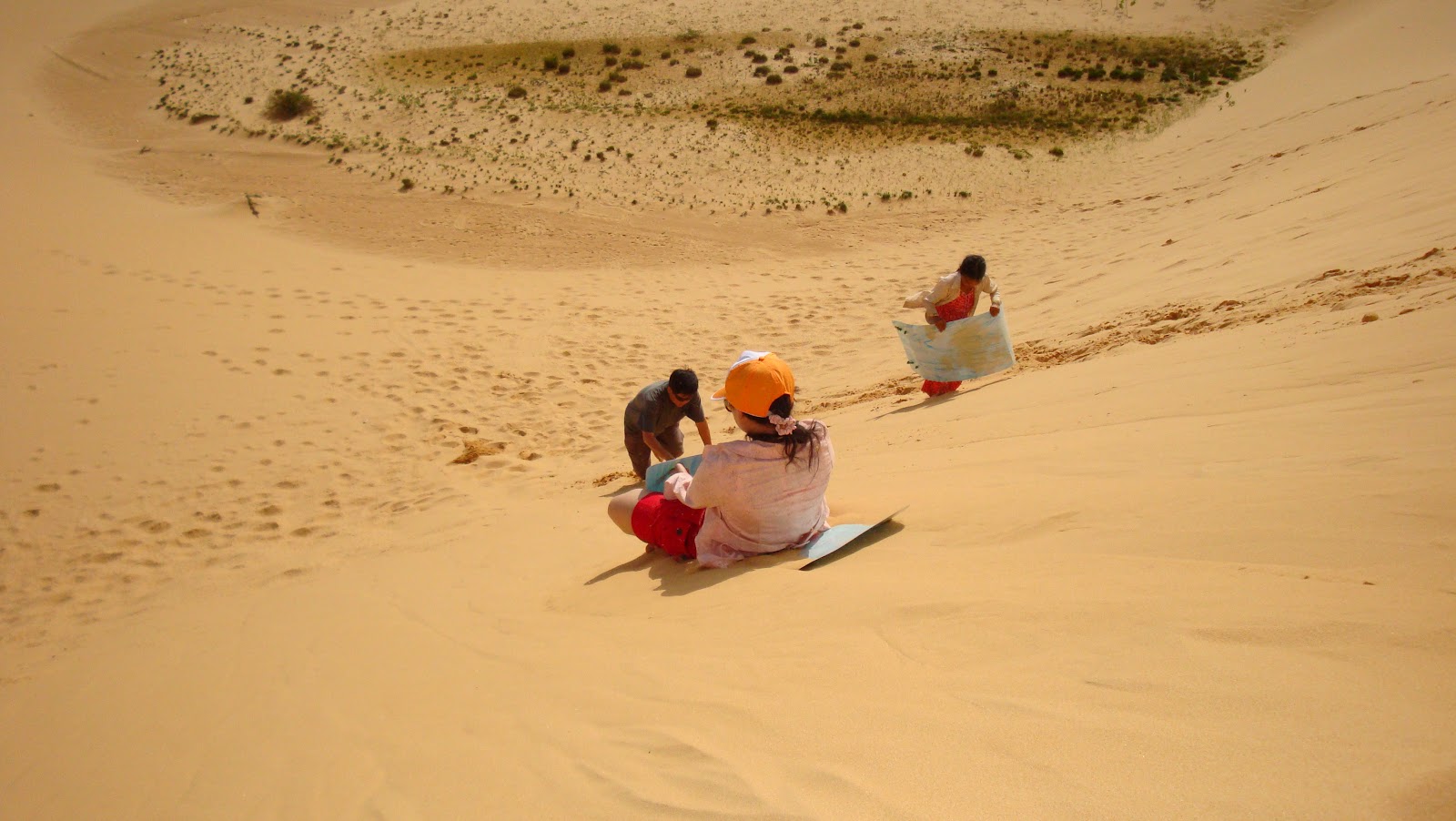 RED SAND DUNES MUI NE, VIETNAM - YELLOW SAND DUNES