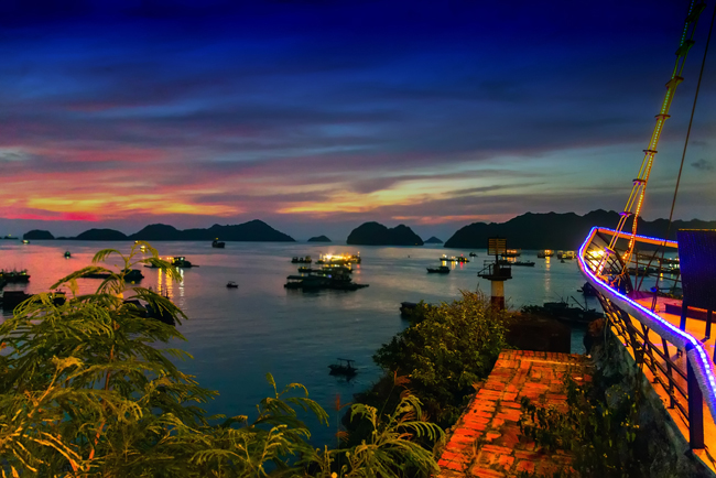 Sunset in Cat ba island