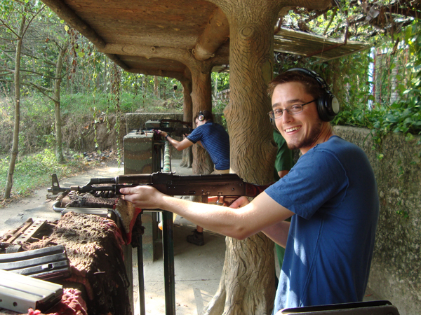 cu_chi_tunnels